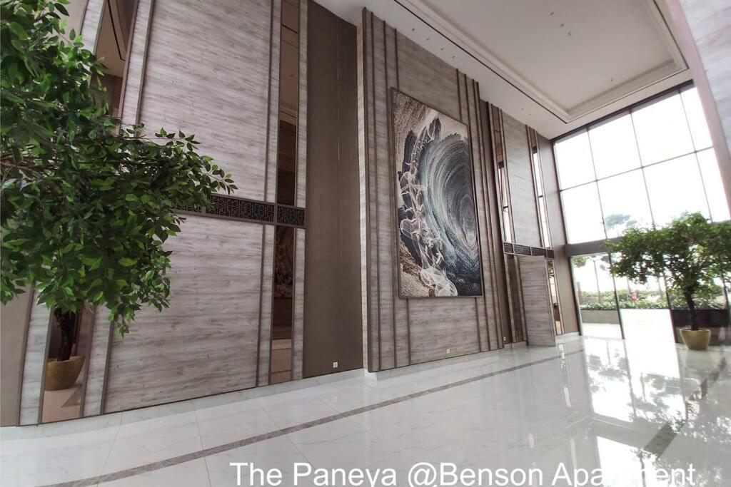 The Paneya @Benson Apartment Сурабая Экстерьер фото