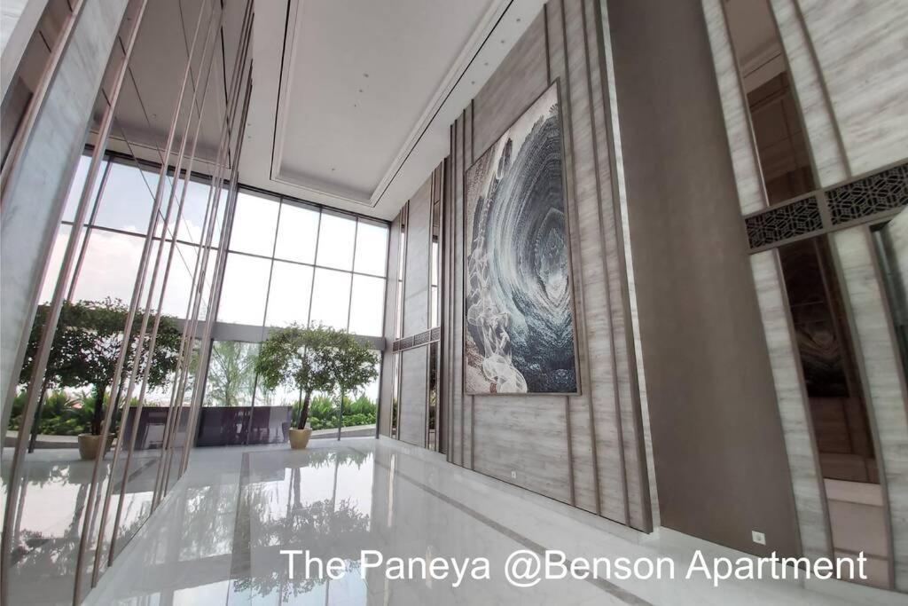 The Paneya @Benson Apartment Сурабая Экстерьер фото