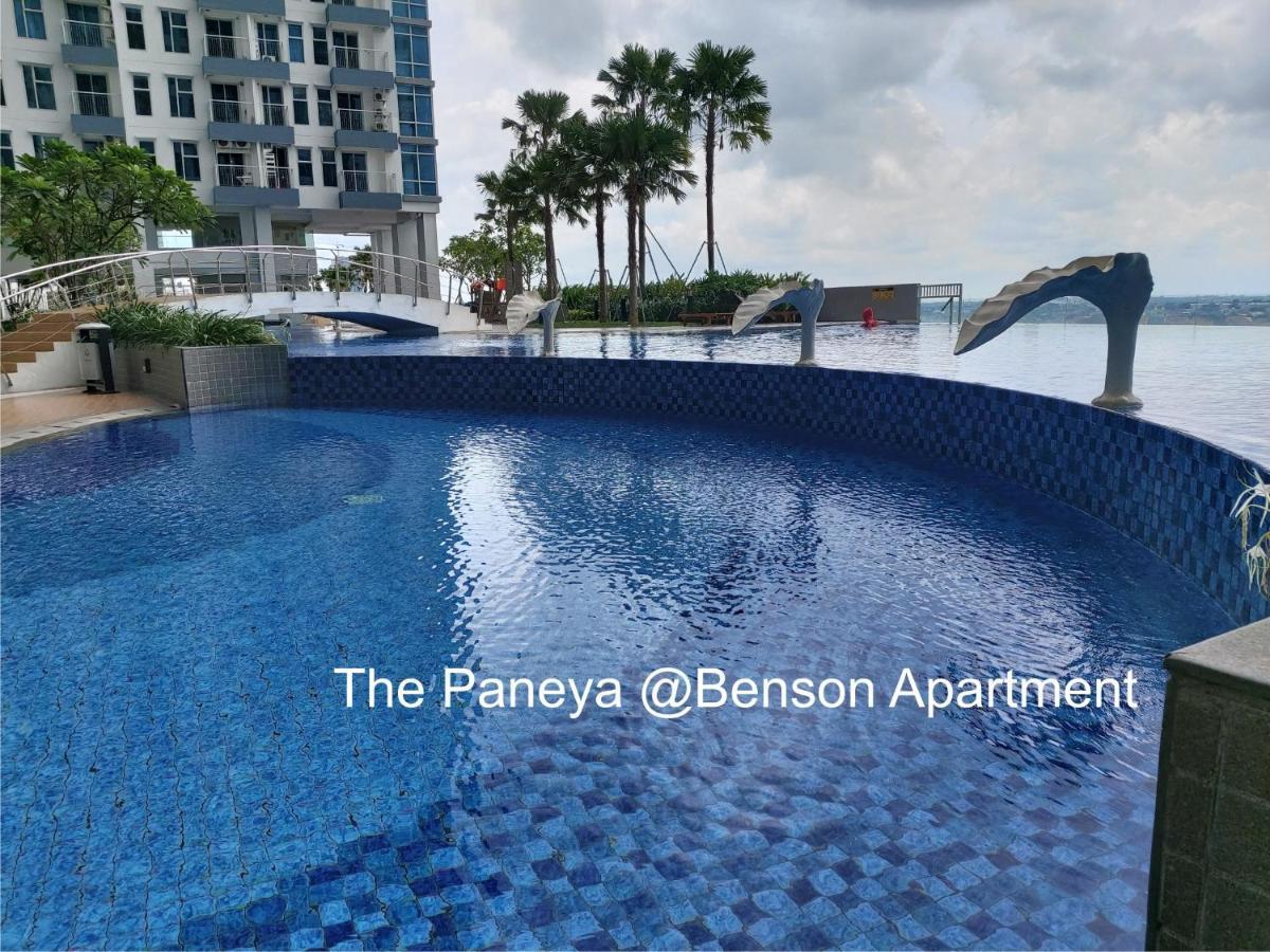 The Paneya @Benson Apartment Сурабая Экстерьер фото